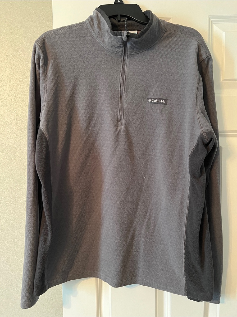 Columbia Men's Dark Gray Half-Zip Performance Pullover